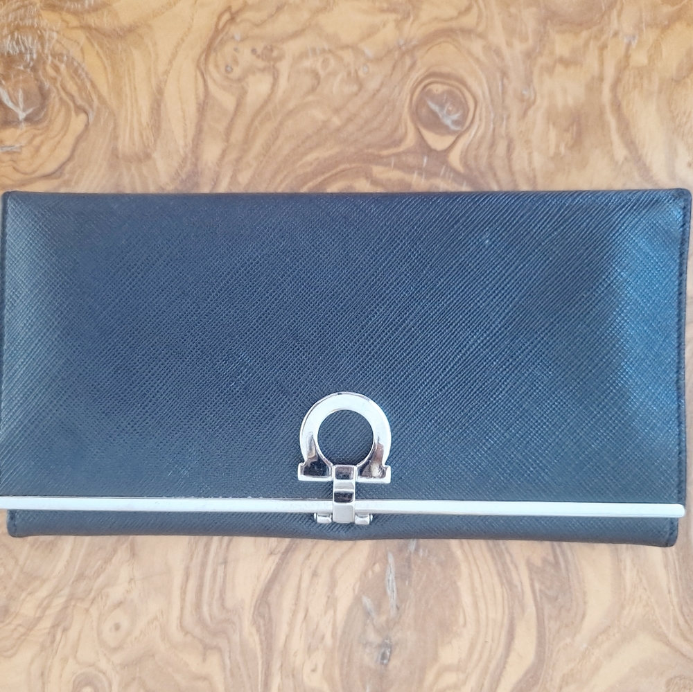 Ferragamo Black Leather Gancini Icona Wallet